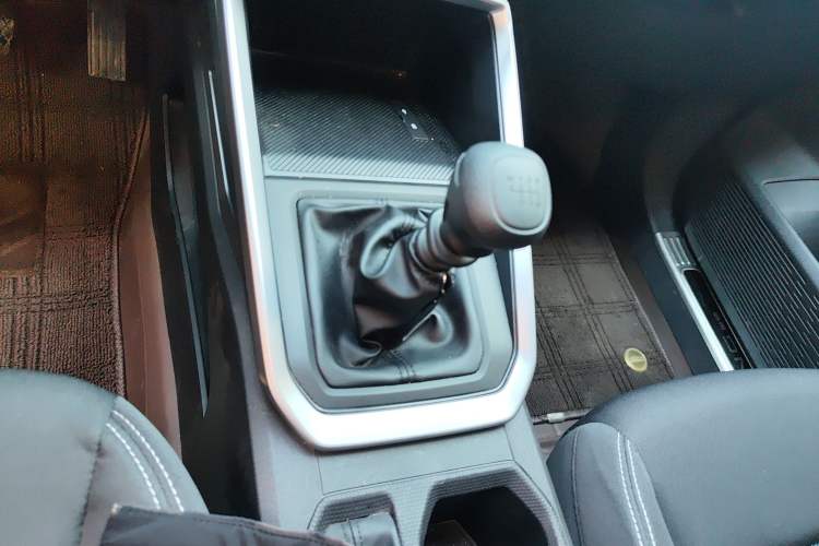 Used Wuling Alvez 2022 1.5L Manual Free-Style Model Gear Lever