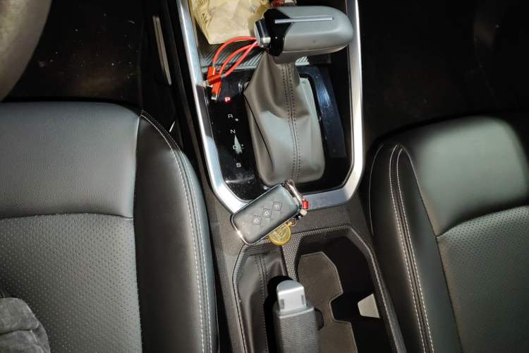 Used Wuling Alvez 2022 1.5L CVT Comfort Edition Gear Lever