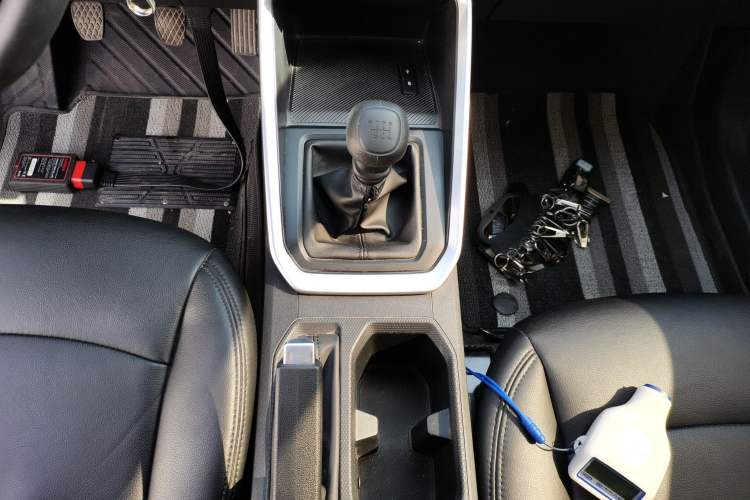 Used Wuling Alvez 2022 1.5L Manual Free-Style Model Gear Lever