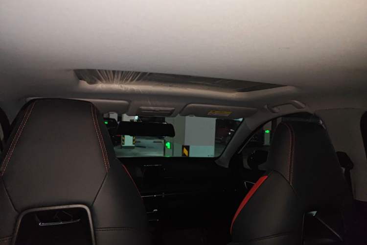 Used Wuling Alvez 2022 1.5T CVT Trendy & Cool Edition Headliner