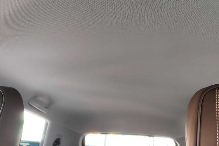 Used Wuling Alvez 2022 1.5L Manual Free-Style Model Headliner