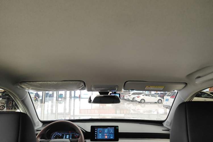 Used Wuling Alvez 2022 1.5L CVT Comfort Edition Headliner