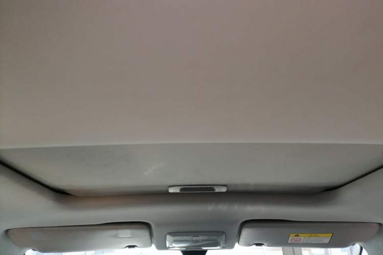 Used Wuling Alvez 2022 1.5L Manual Comfort Version Headliner