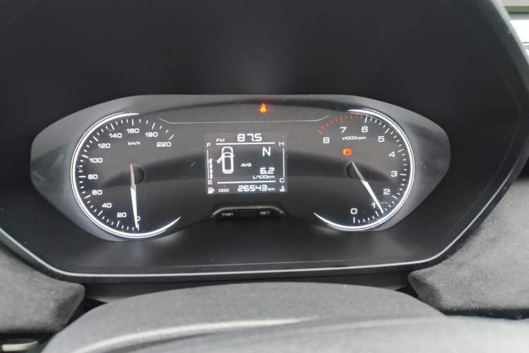 Used Wuling Alvez 2022 1.5L Manual Free-Style Model Instrument Cluster