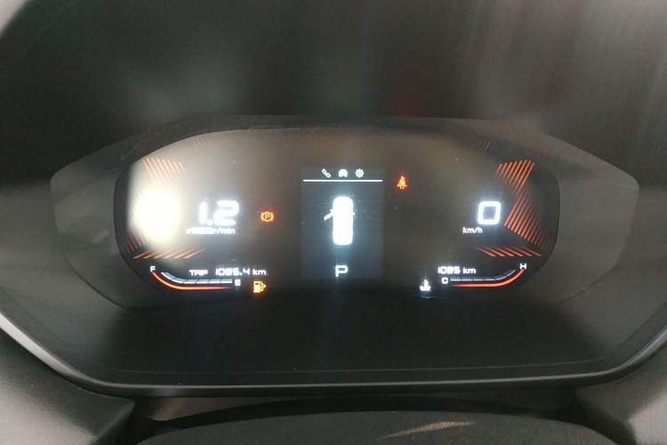Used Wuling Alvez 2022 1.5T CVT Trendy & Cool Edition Instrument Cluster