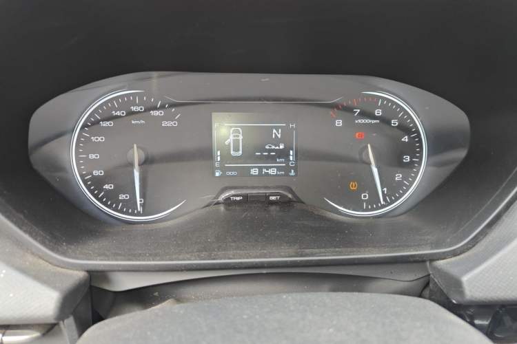 Used Wuling Alvez 2022 1.5L Manual Free-Style Model Instrument Cluster