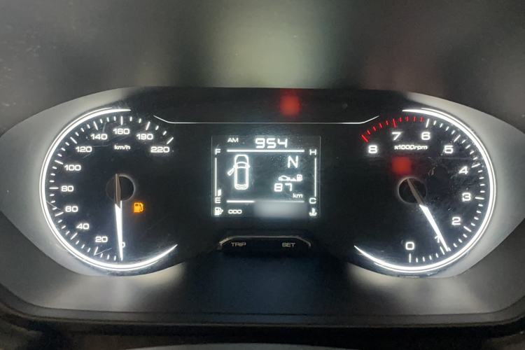 Used Wuling Alvez 2022 1.5L Manual Free-Style Model Instrument Cluster