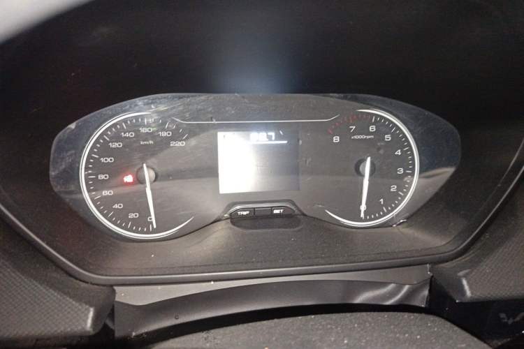 Used Wuling Alvez 2022 1.5L Manual Free-Style Model Instrument Cluster