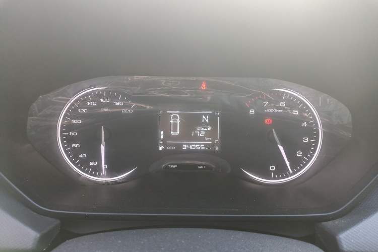Used Wuling Alvez 2022 1.5L Manual Free-Style Model Instrument Cluster