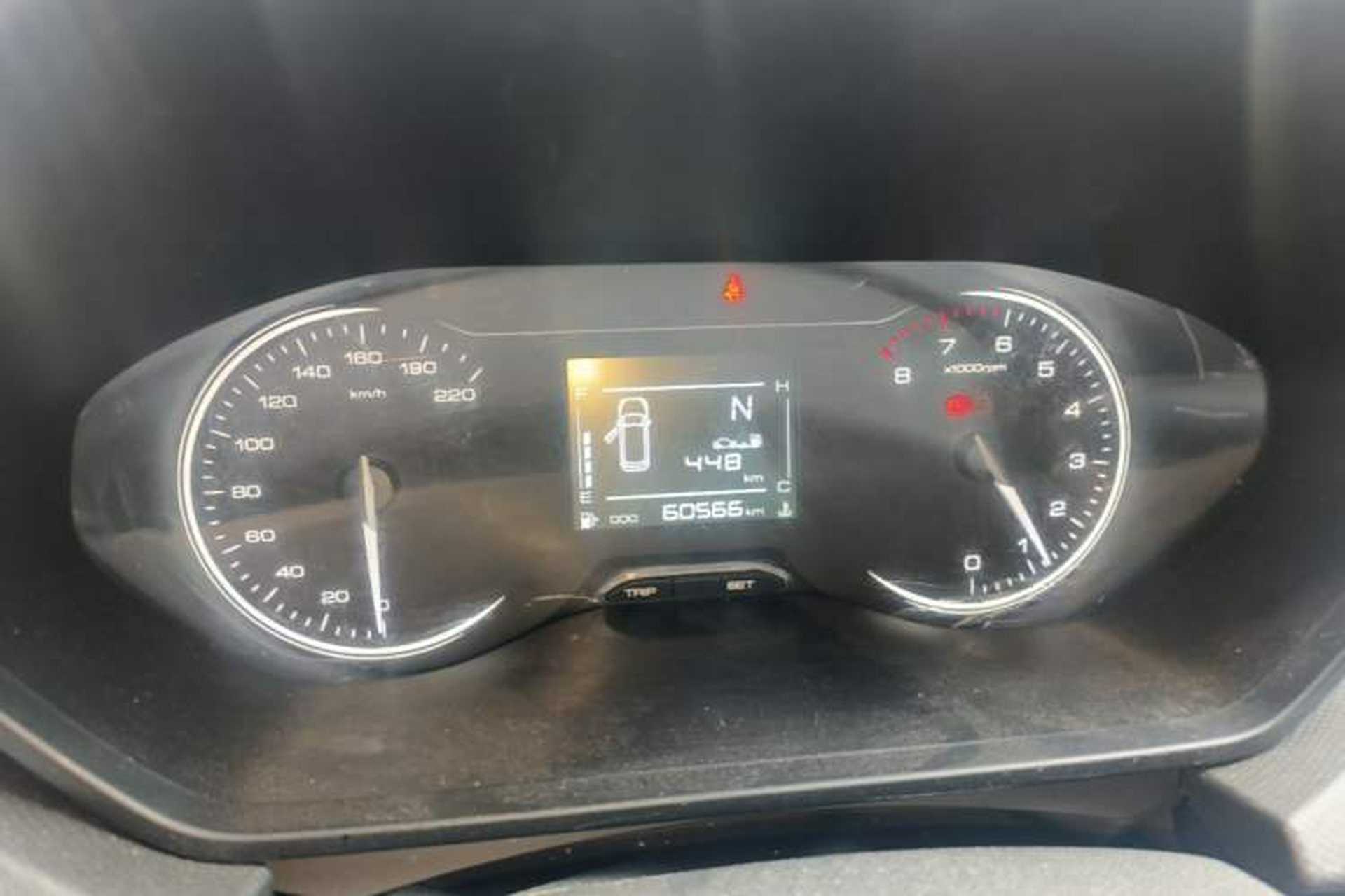 Used Wuling Alvez 2022 1.5L Manual Free-Style Model Instrument Cluster