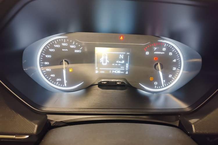 Used Wuling Alvez 2022 1.5L Manual Free-Style Model Instrument Cluster