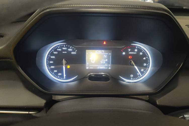 Used Wuling Alvez 2022 1.5L Manual Free-Style Model Instrument Cluster