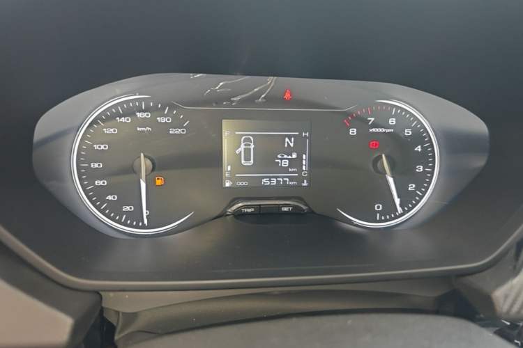 Used Wuling Alvez 2022 1.5L Manual Free-Style Model Instrument Cluster