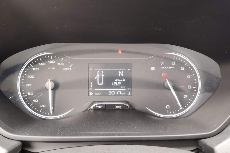 Used Wuling Alvez 2022 1.5L Manual Free-Style Model Instrument Cluster