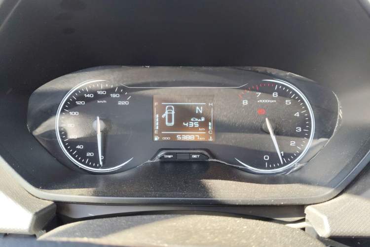 Used Wuling Alvez 2022 1.5L Manual Free-Style Model Instrument Cluster