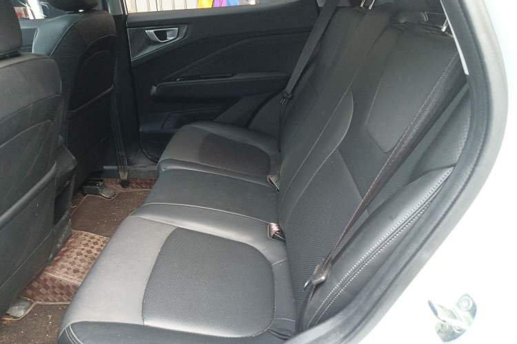 Used Wuling Alvez 2022 1.5L CVT Comfort Edition Interior 1