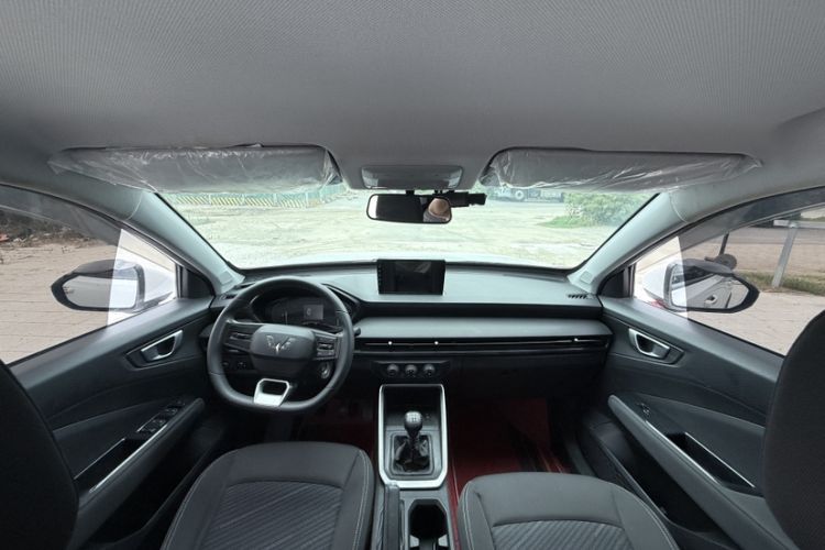Used Wuling Alvez 2022 1.5L Manual Free-Style Model Interior 1