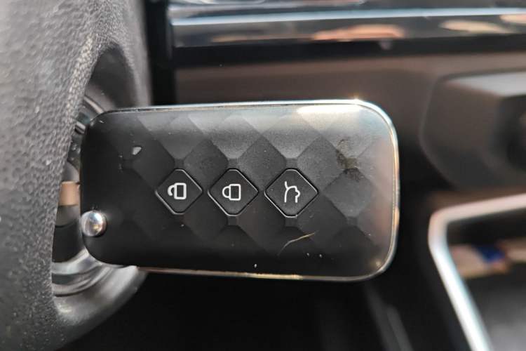 Used Wuling Alvez 2022 1.5L Manual Free-Style Model Interior 1