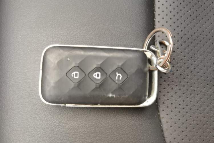 Used Wuling Alvez 2022 1.5L CVT Comfort Edition Interior 1