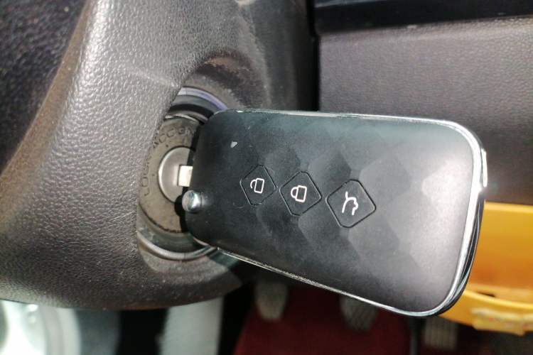 Used Wuling Alvez 2022 1.5L Manual Comfort Version Interior 1