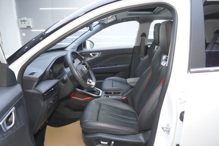 Used Wuling Alvez 2022 1.5T CVT Trendy & Cool Edition Interior 10