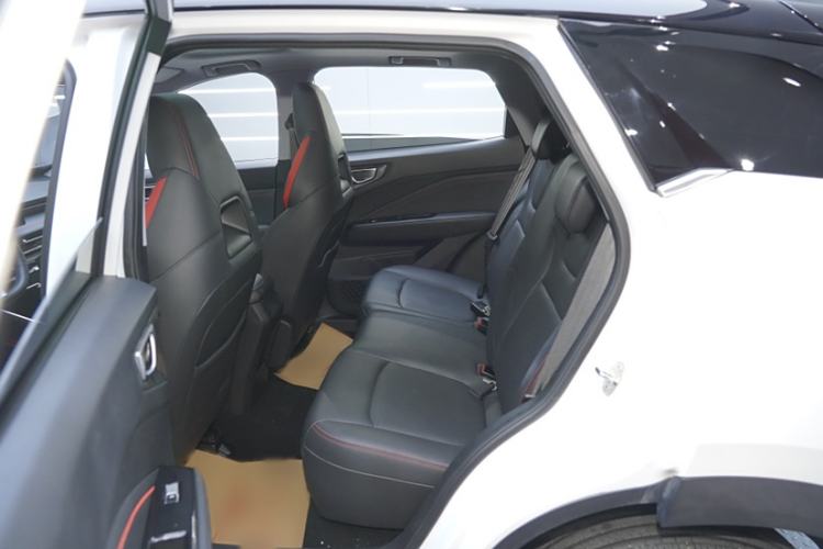 Used Wuling Alvez 2022 1.5T CVT Trendy & Cool Edition Interior 11