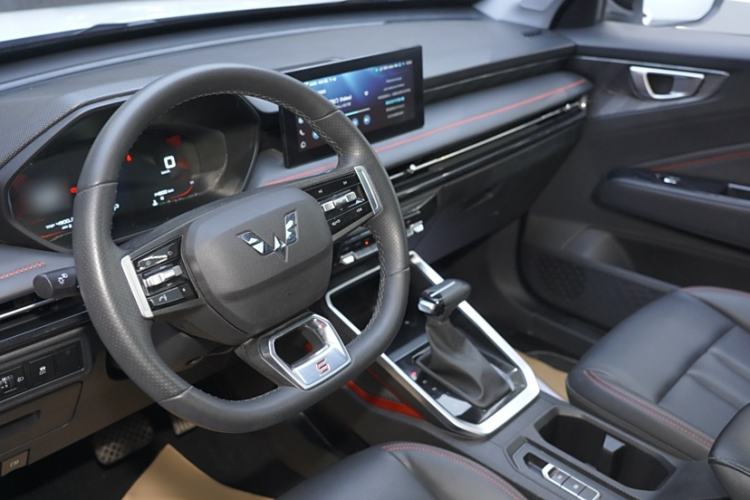 Used Wuling Alvez 2022 1.5T CVT Trendy & Cool Edition Interior 2