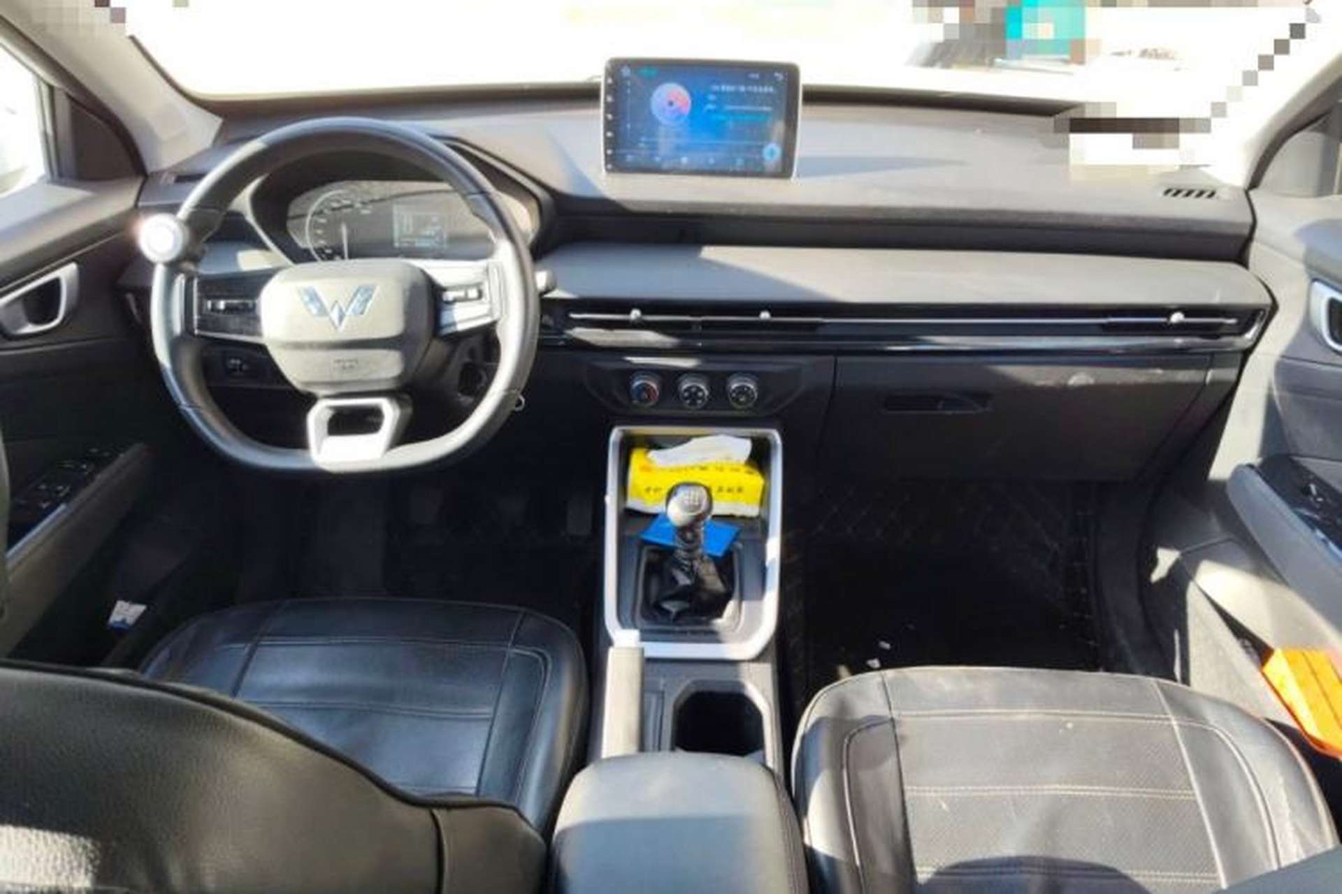 Used Wuling Alvez 2022 1.5L Manual Free-Style Model Interior 2