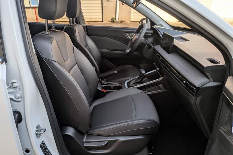 Used Wuling Alvez 2022 1.5L CVT Comfort Edition Interior 3