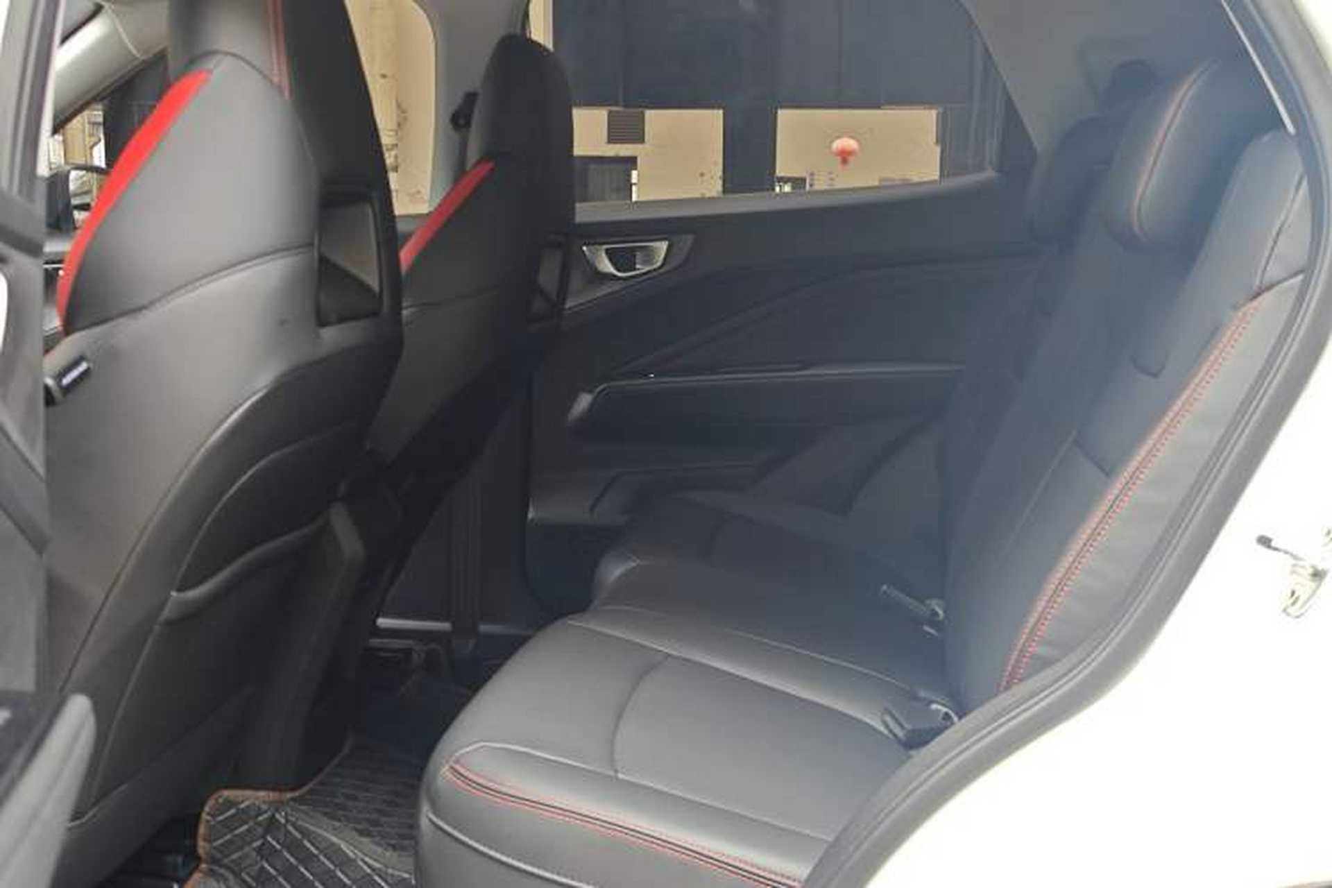 Used Wuling Alvez 2022 1.5T CVT Trendy & Cool Edition Interior 3