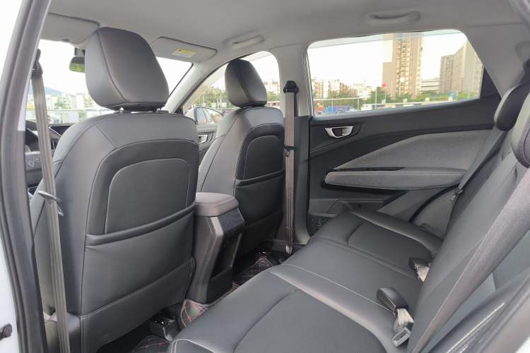 Used Wuling Alvez 2022 1.5L CVT Comfort Edition Interior 3
