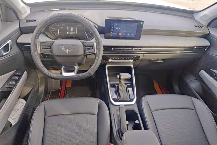 Used Wuling Alvez 2022 1.5L CVT Comfort Edition Interior 3