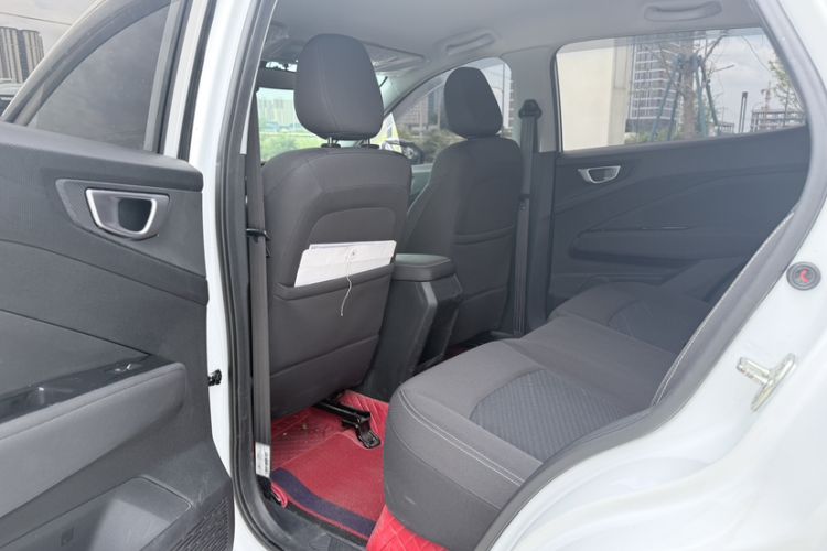Used Wuling Alvez 2022 1.5L Manual Free-Style Model Interior 4