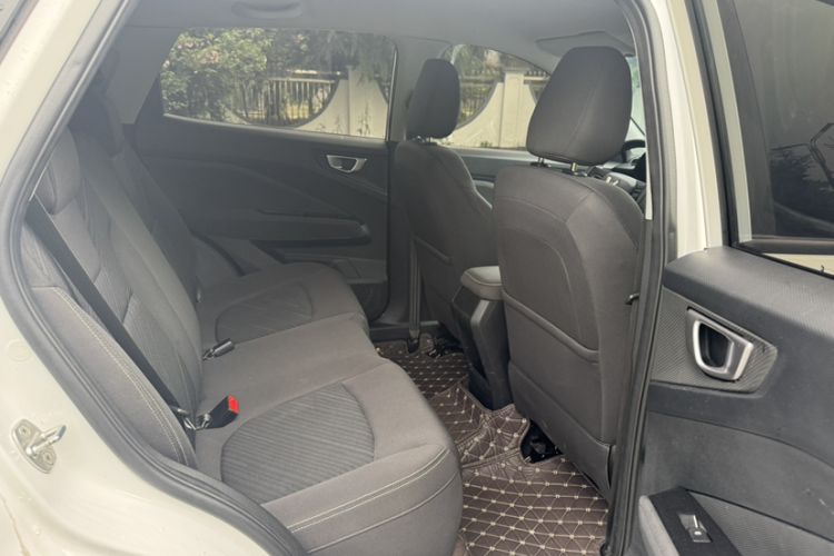 Used Wuling Alvez 2022 1.5L Manual Free-Style Model Interior 5