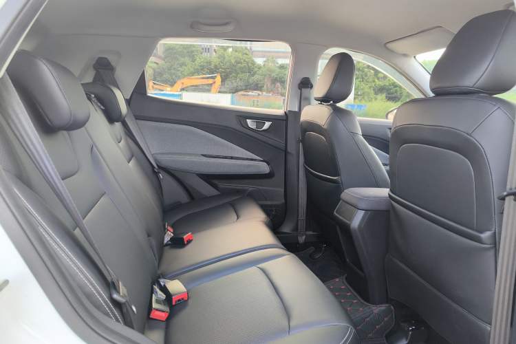 Used Wuling Alvez 2022 1.5L CVT Comfort Edition Interior 6