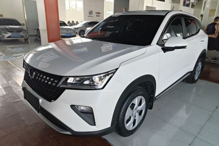 Used Wuling Alvez 2022 1.5L Manual Free-Style Model Guazi used car, China used car export, Used car for sale, Used Wuling cars, Cheapest cars for sale