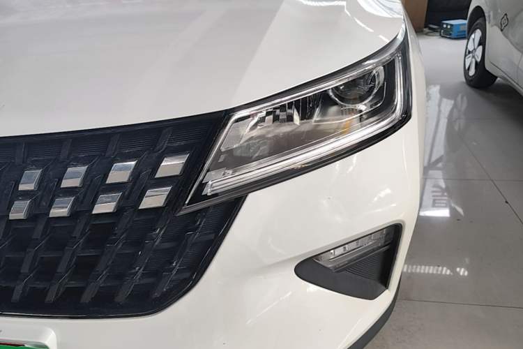 Used Wuling Alvez 2022 1.5L Manual Free-Style Model Left Front Headlight