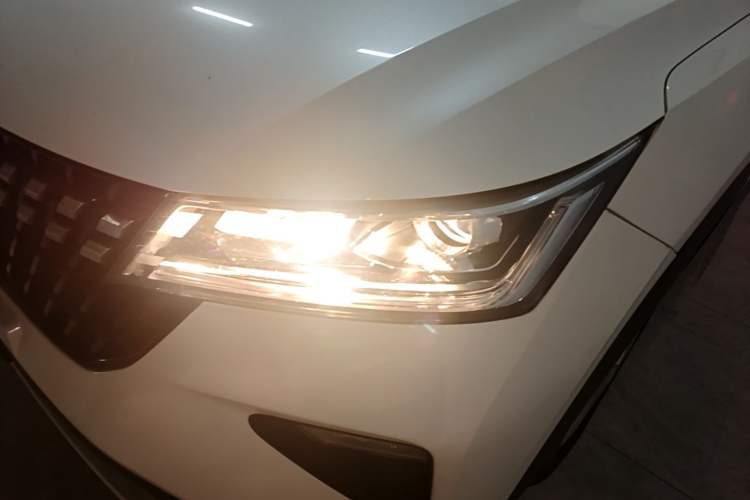 Used Wuling Alvez 2022 1.5L Manual Free-Style Model Left Front Headlight