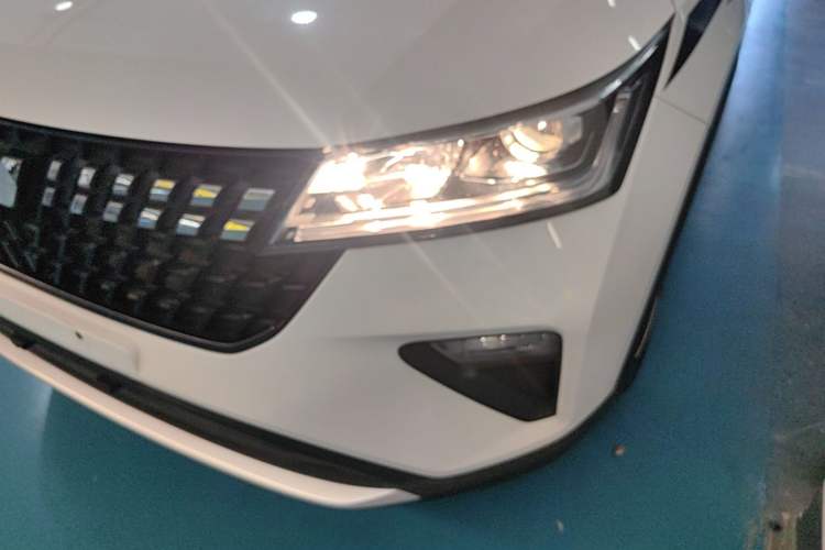 Used Wuling Alvez 2022 1.5L Manual Free-Style Model Left Front Headlight