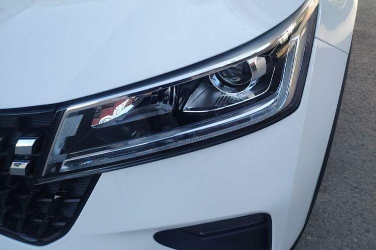 Used Wuling Alvez 2022 1.5L Manual Comfort Version Left Front Headlight