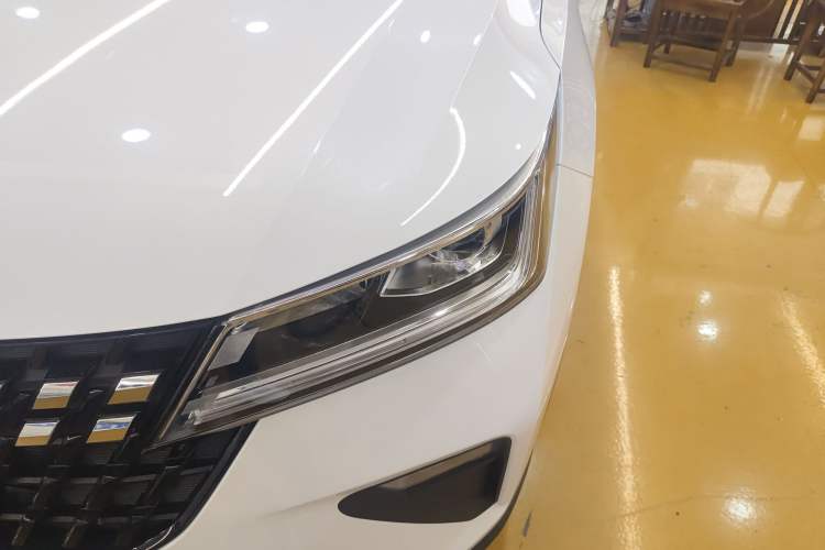 Used Wuling Alvez 2022 1.5L Manual Free-Style Model Left Front Headlight