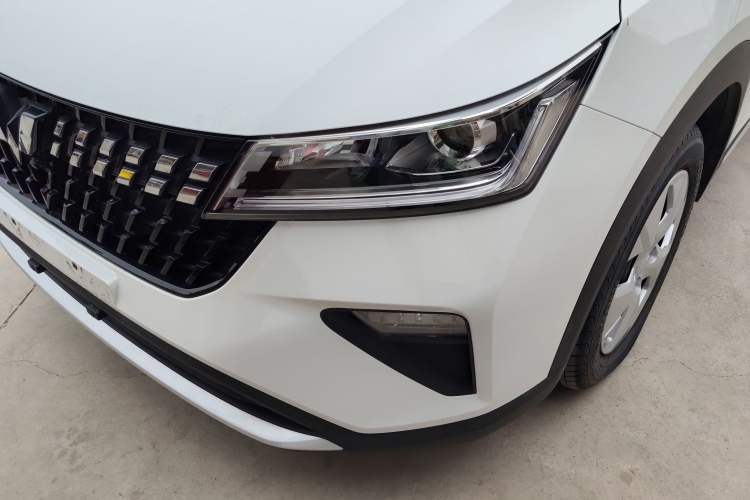 Used Wuling Alvez 2022 1.5L Manual Free-Style Model Left Front Headlight