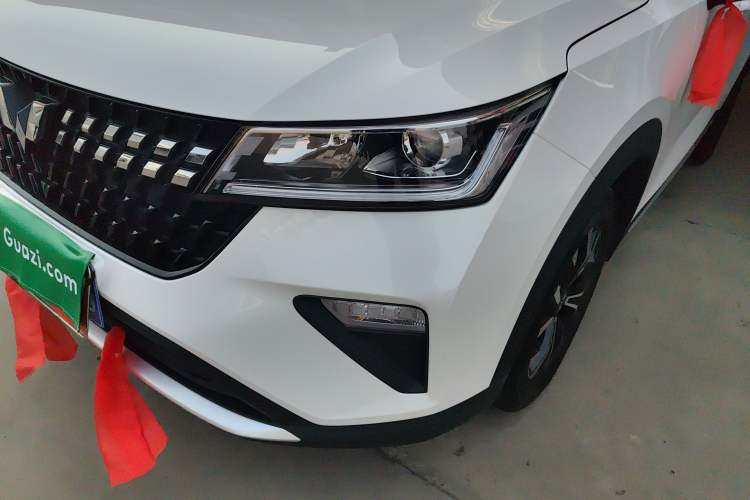 Used Wuling Alvez 2022 1.5L Manual Free-Style Model Left Front Headlight