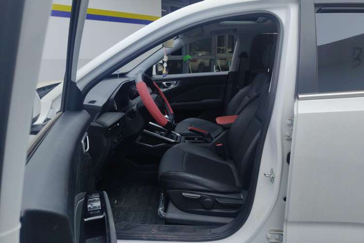 Used Wuling Alvez 2022 1.5L Manual Comfort Version Left Front Seat