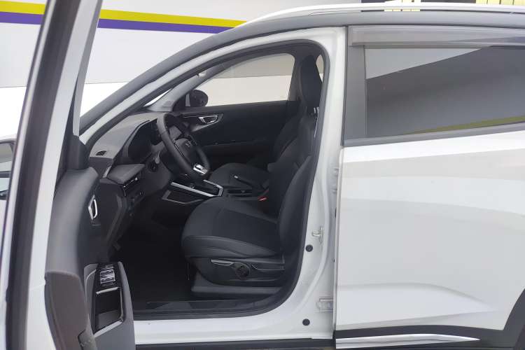Used Wuling Alvez 2022 1.5L CVT Comfort Edition Left Front Seat