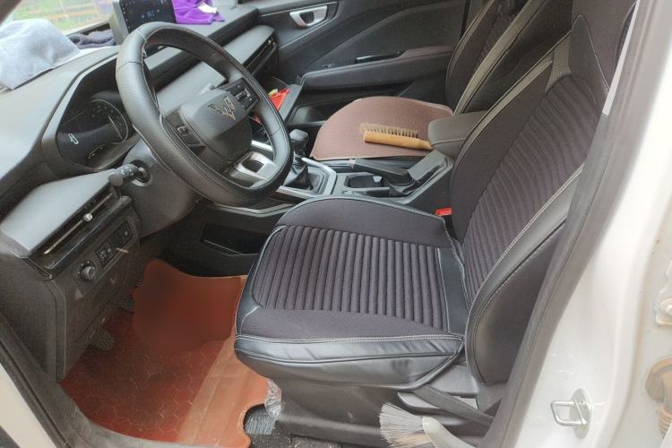 Used Wuling Alvez 2022 1.5L Manual Free-Style Model Left Front Seat