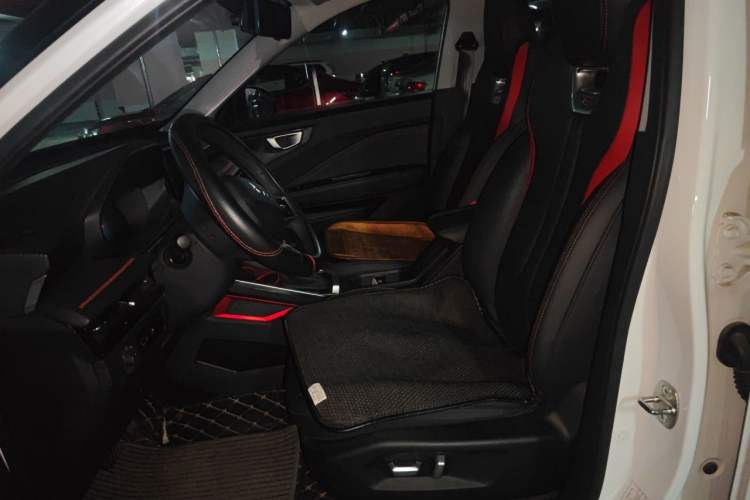 Used Wuling Alvez 2022 1.5T CVT Trendy & Cool Edition Left Front Seat