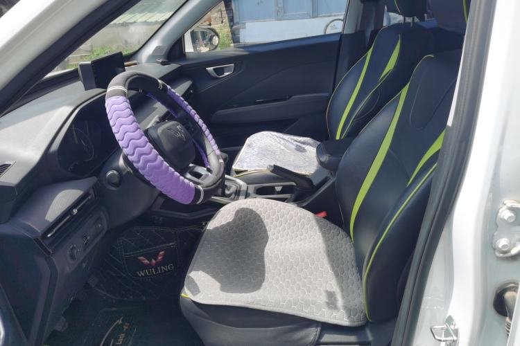 Used Wuling Alvez 2022 1.5L Manual Free-Style Model Left Front Seat