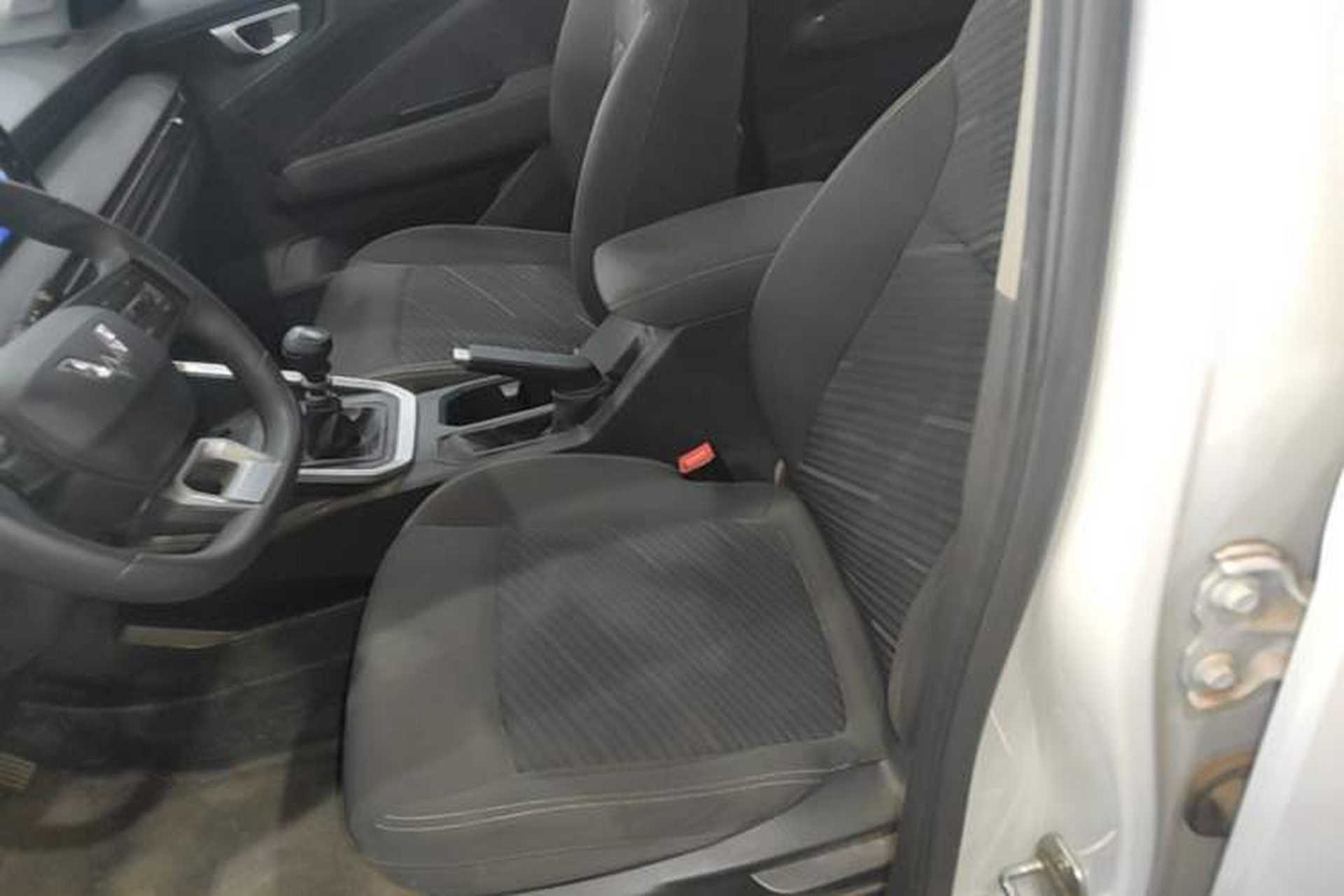 Used Wuling Alvez 2022 1.5L Manual Free-Style Model Left Front Seat