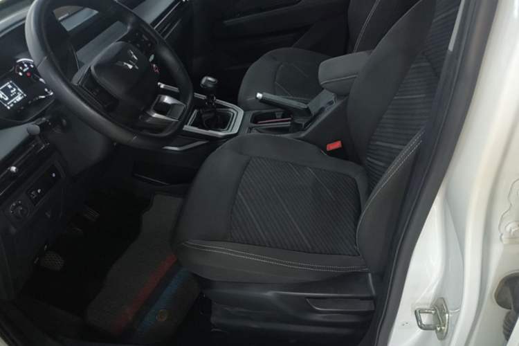 Used Wuling Alvez 2022 1.5L Manual Free-Style Model Left Front Seat
